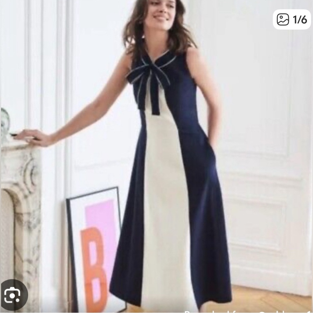 Elegant Navy and White Sleeveless Dress